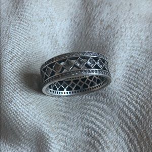 Pandora ring